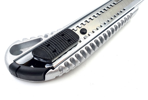 [H570307] CUTTER ALUMINIUM 18MM